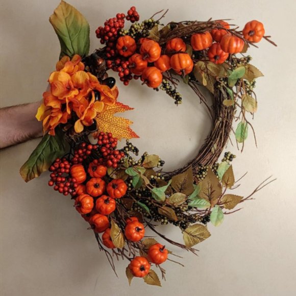 26 Inch Mini Pumpkins Berries Fall Wreaths for Front Door Dacoration - Picture 2 of 10